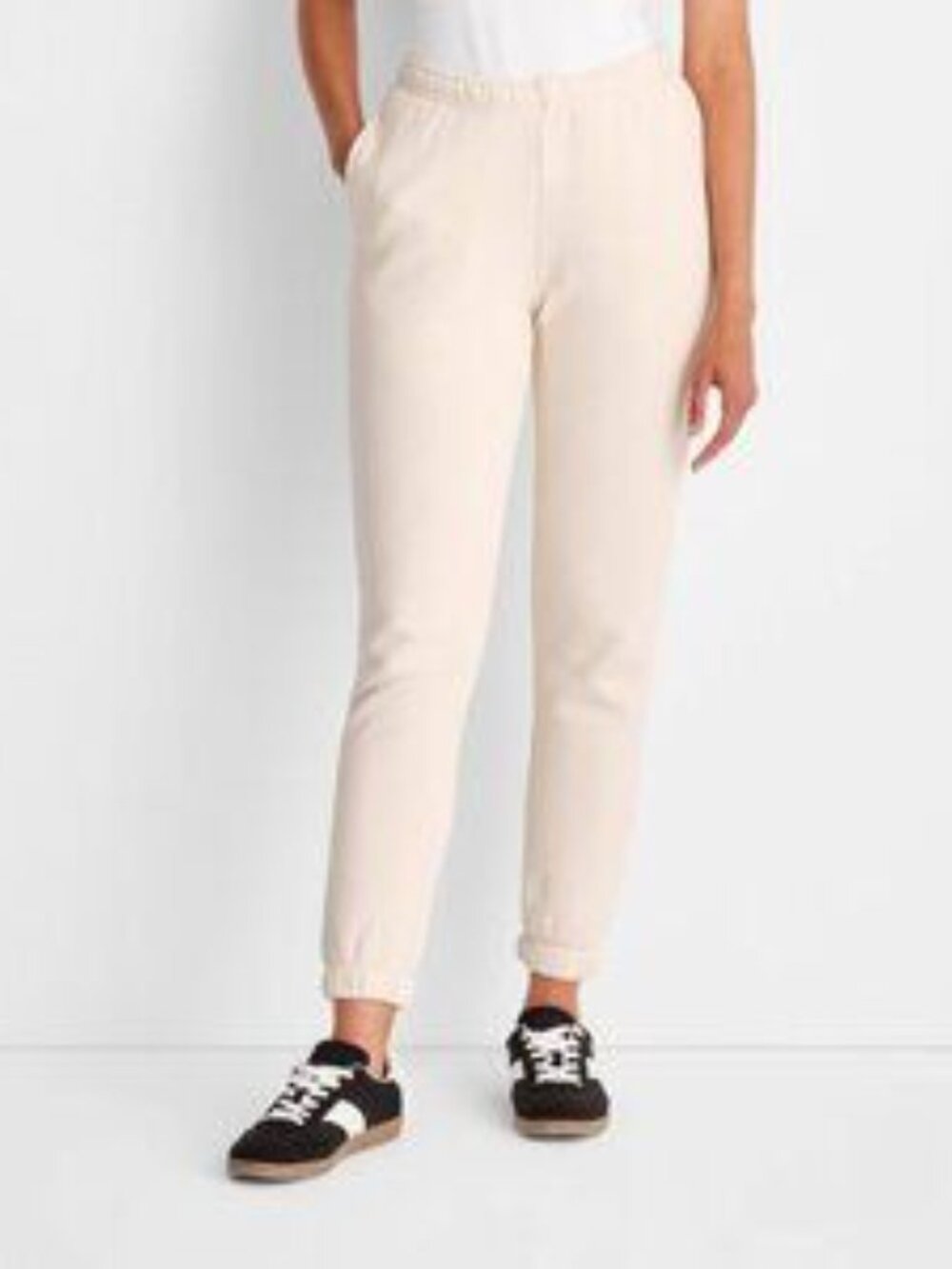Universal Thread Mid Rise Joggers Cream Size Large